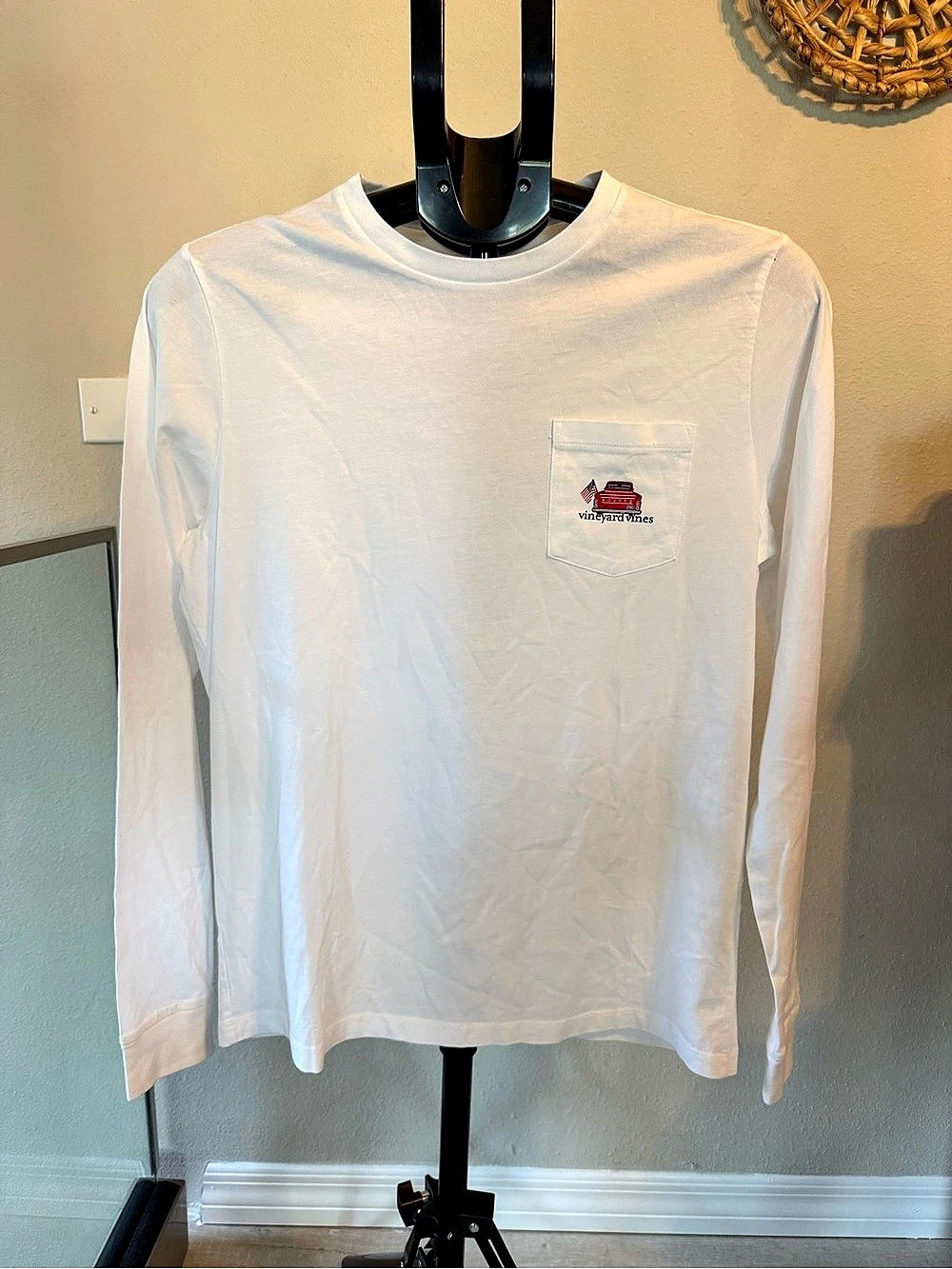 Vineyard Vines kids Tailgate Truck Graphic Long-Sleeve Pocket Tee
